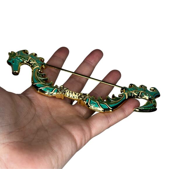 Illumicrate Daughter of the Moon Goddess Jade Dragon Bow Replica - May 2025 - Picture 6 of 8